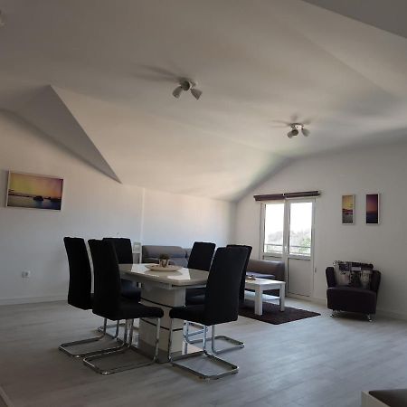 Apartmani Mia Sorajic Petrovac Exterior photo