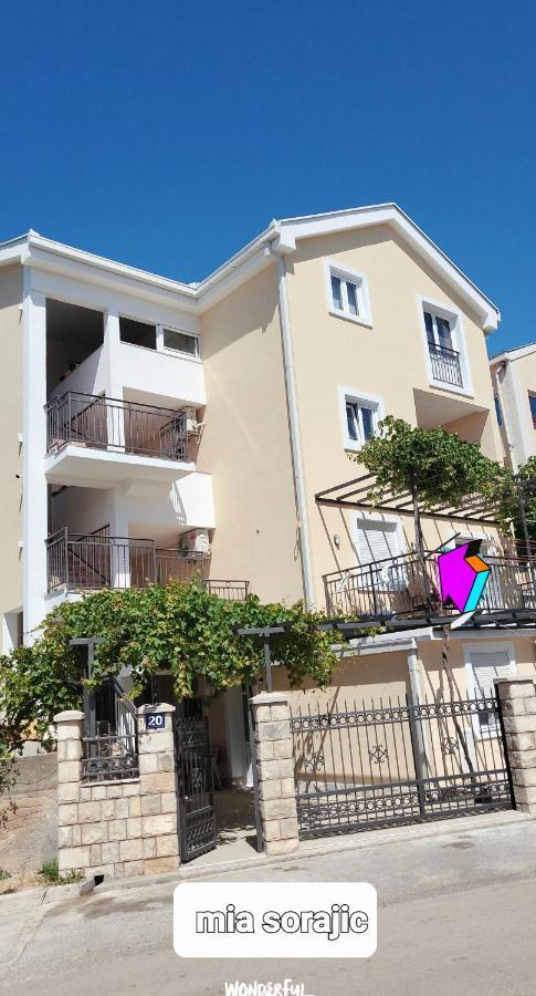 Apartmani Mia Sorajic Petrovac Exterior photo
