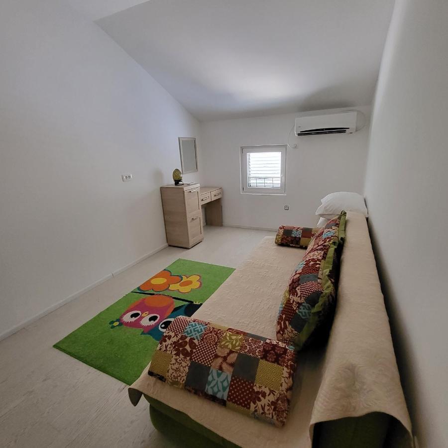 Apartmani Mia Sorajic Petrovac Exterior photo